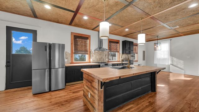 405 S Bowie Drive, Weatherford, TX 76086