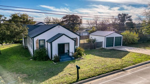405 S Bowie Drive, Weatherford, TX 76086