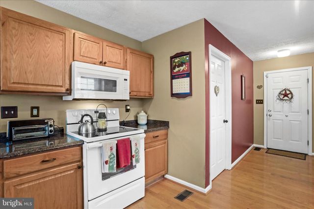 107 BRIAR RUN DR, Ranson, WV 25438