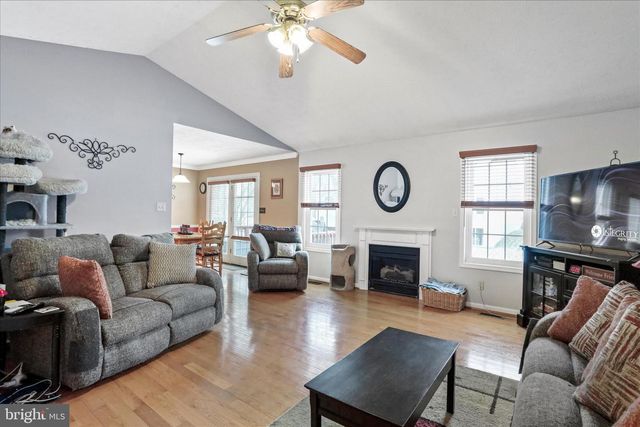 107 BRIAR RUN DR, Ranson, WV 25438