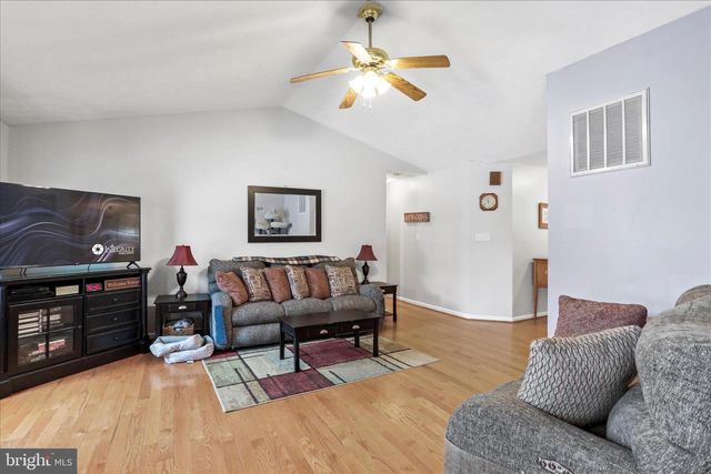 107 BRIAR RUN DR, Ranson, WV 25438