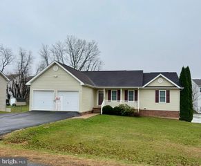 107 BRIAR RUN, Ranson, WV 25438