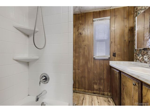 1030 Macdavidson Cir, Dacono, CO 80514
