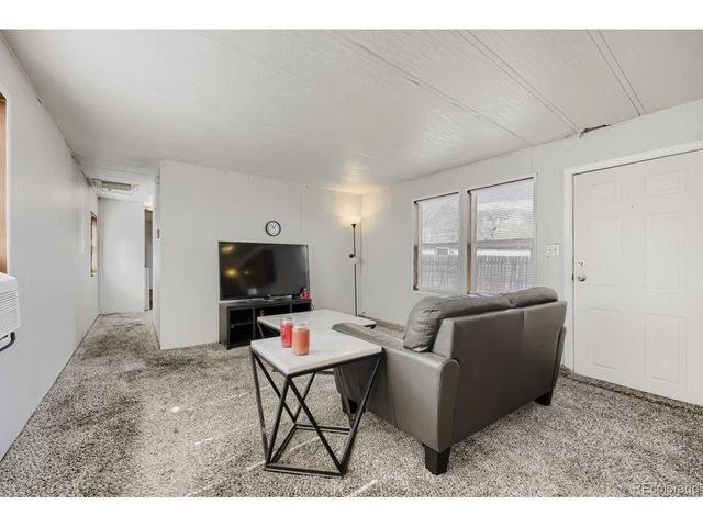 1030 Macdavidson Cir, Dacono, CO 80514