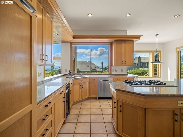 1153 Sw FAIRFAX Pl, Portland, OR 97225