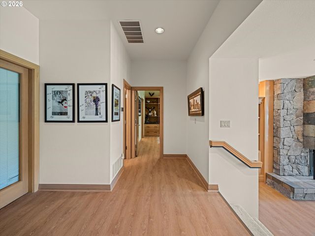 1153 Sw FAIRFAX Pl, Portland, OR 97225