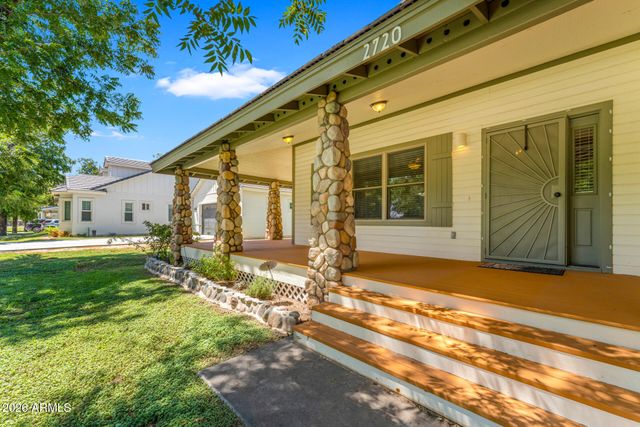 2720 W HARVEST GROVES Lane, Phoenix, AZ 85041