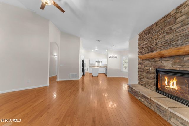 2720 W HARVEST GROVES Lane, Phoenix, AZ 85041