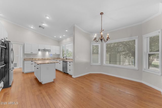 2720 W HARVEST GROVES Lane, Phoenix, AZ 85041