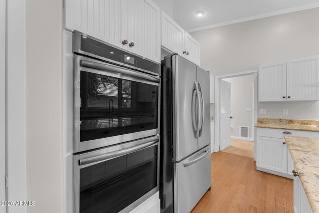 2720 W HARVEST GROVES Lane, Phoenix, AZ 85041