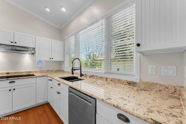 2720 W HARVEST GROVES Lane, Phoenix, AZ 85041