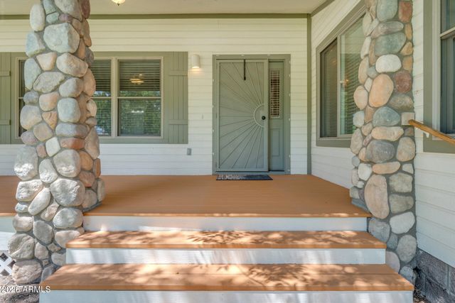 2720 W HARVEST GROVES Lane, Phoenix, AZ 85041