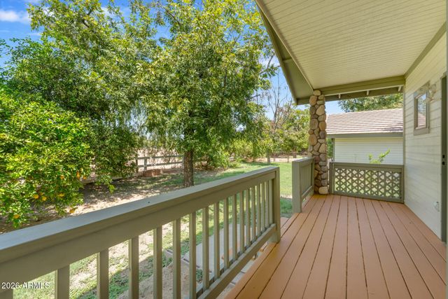 2720 W HARVEST GROVES Lane, Phoenix, AZ 85041
