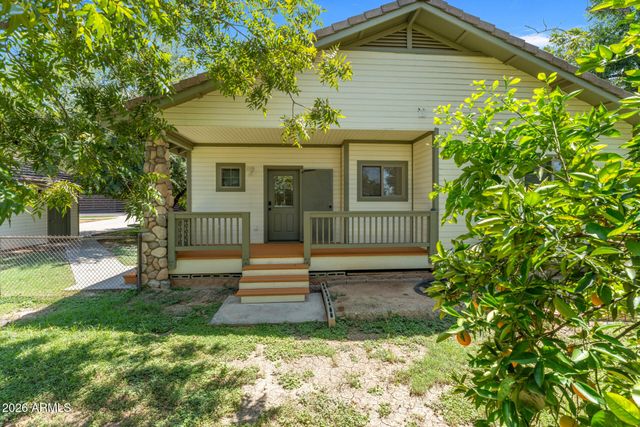 2720 W HARVEST GROVES Lane, Phoenix, AZ 85041
