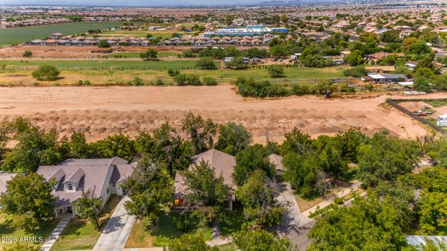 2720 W HARVEST GROVES Lane, Phoenix, AZ 85041