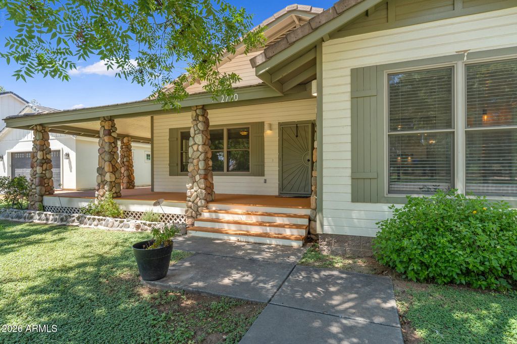 2720 W HARVEST GROVES Lane, Phoenix, AZ 85041 — photo 2