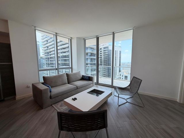 1100 S MIAMI Avenue 4210, Miami, FL 33130