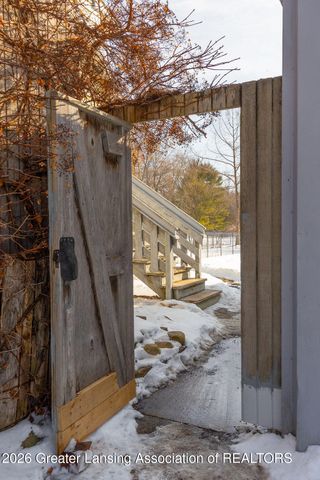 6266 E Clark Road, Bath, MI 48808