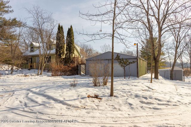 6266 E Clark Road, Bath, MI 48808