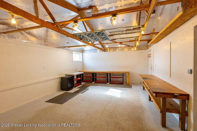 6266 E Clark Road, Bath, MI 48808