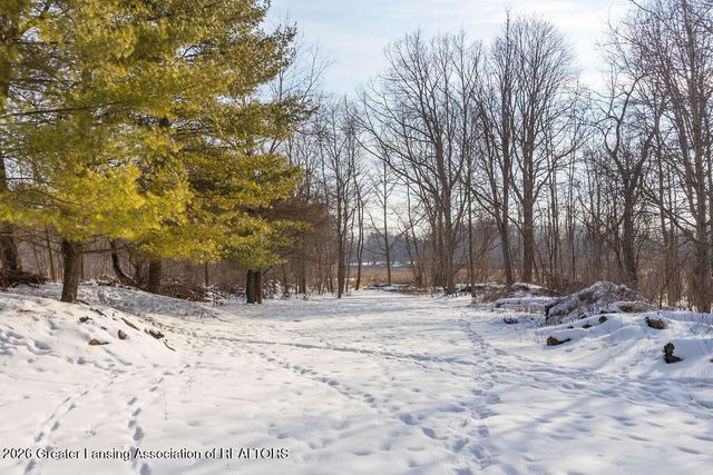 6266 E Clark Road, Bath, MI 48808