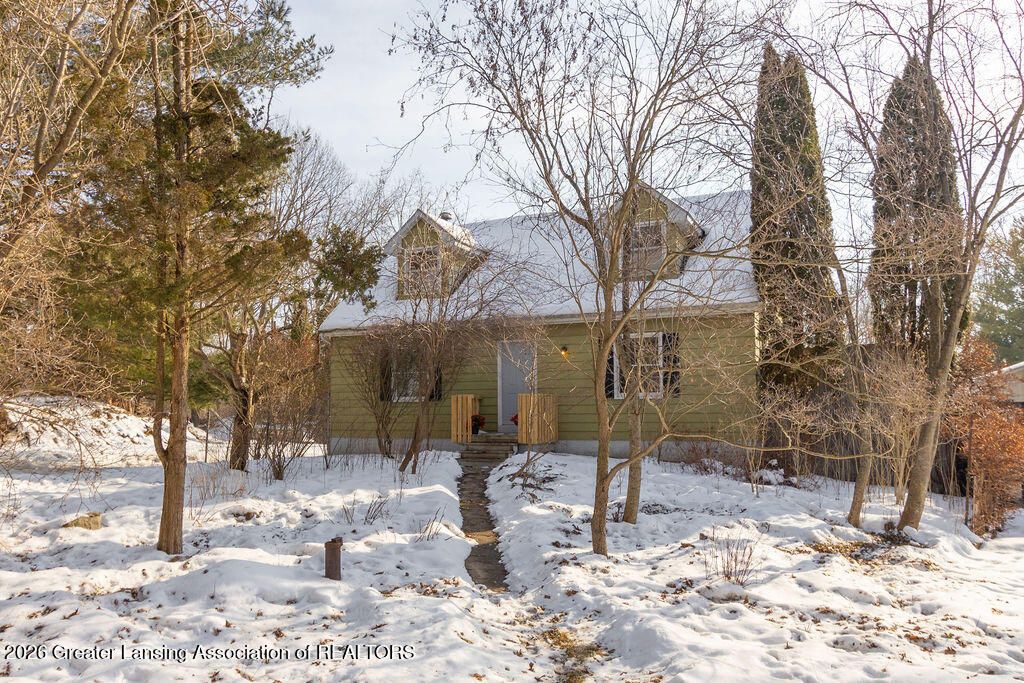 6266 E Clark Road, Bath, MI 48808