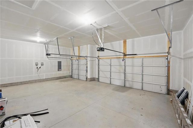 17806 Green Road, Gardner, KS 66030