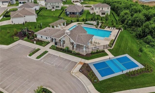 17806 Green Road, Gardner, KS 66030