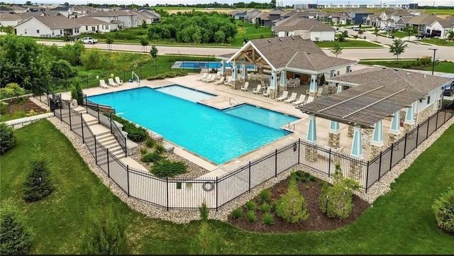 17806 Green Road, Gardner, KS 66030
