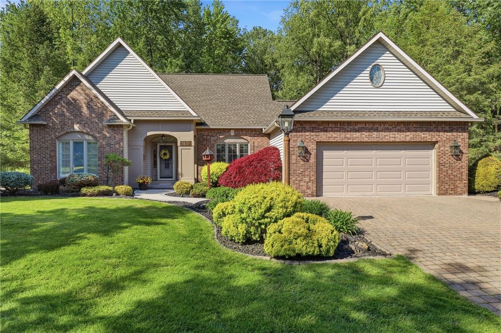 3449 Woodlands Circle, Walworth, NY 14502