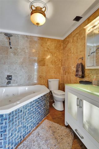 2500 NE 36th St 8, Lighthouse Point, FL 33064