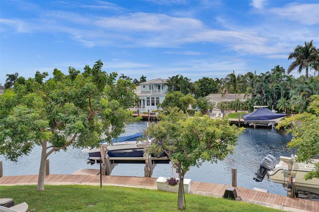 2500 NE 36th St 8, Lighthouse Point, FL 33064