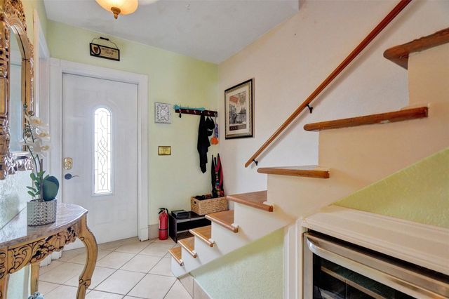 2500 NE 36th St 8, Lighthouse Point, FL 33064