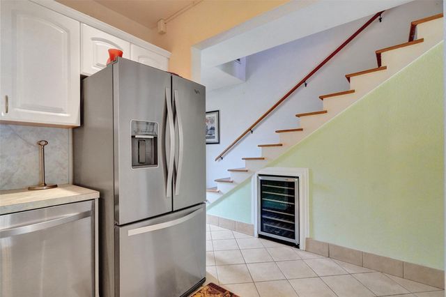 2500 NE 36th St 8, Lighthouse Point, FL 33064