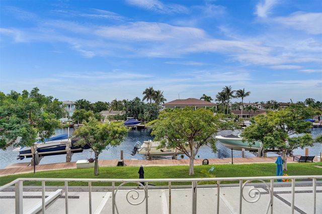 2500 NE 36th St 8, Lighthouse Point, FL 33064