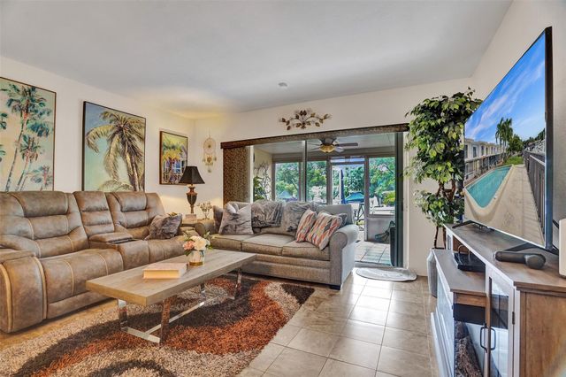 2500 NE 36th St 8, Lighthouse Point, FL 33064