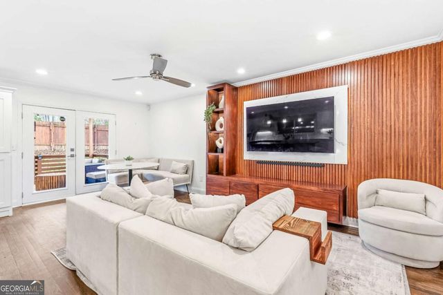 2002 Kenwood Place SE, Smyrna, GA 30082