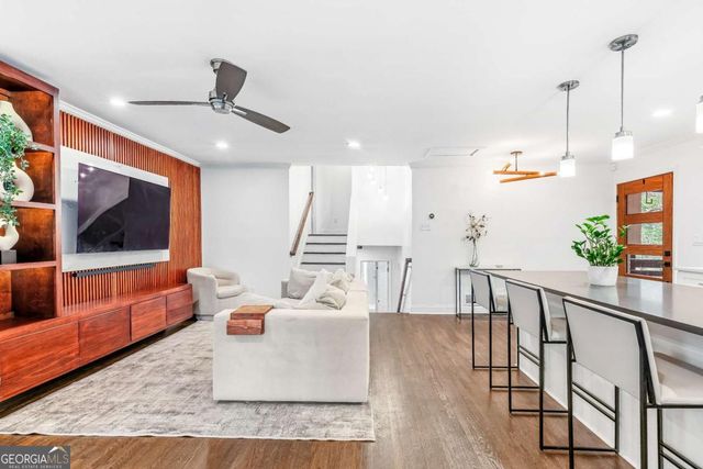 2002 Kenwood Place SE, Smyrna, GA 30082