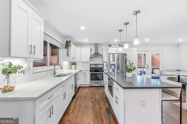 2002 Kenwood Place SE, Smyrna, GA 30082