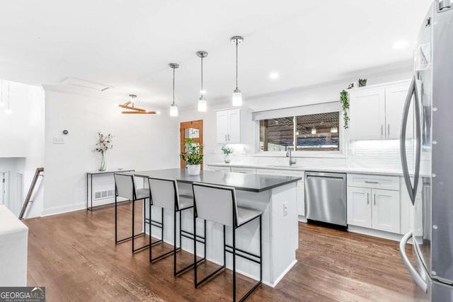 2002 Kenwood Place SE, Smyrna, GA 30082