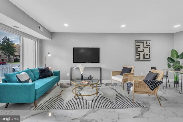 201 TIMBERCREEK, Lindenwold, NJ 08021