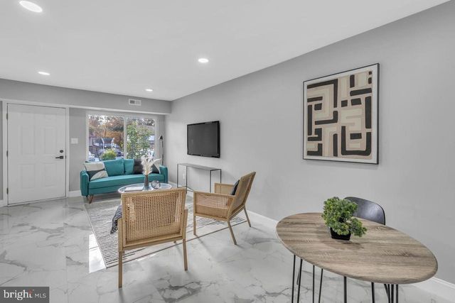 201 TIMBERCREEK, Lindenwold, NJ 08021