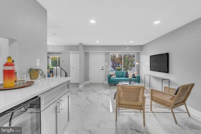 201 TIMBERCREEK, Lindenwold, NJ 08021