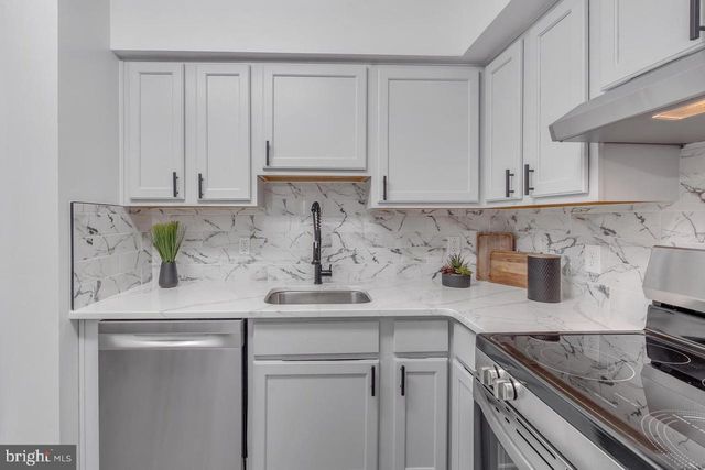 201 TIMBERCREEK, Lindenwold, NJ 08021