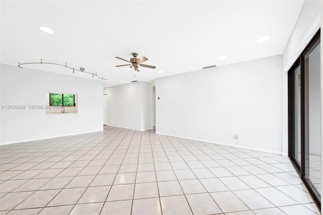 918 SW 9th Street Cir 204, Boca Raton, FL 33486