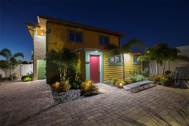 472 N CAUSEWAY, New Smyrna Beach, FL 32169