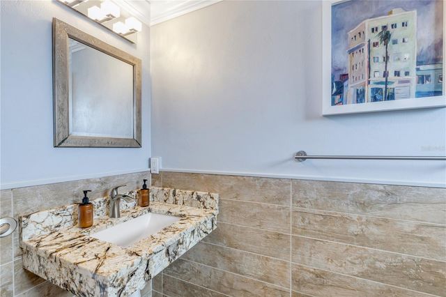 472 N CAUSEWAY, New Smyrna Beach, FL 32169