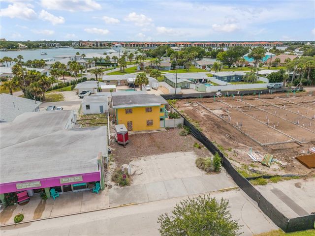 472 N CAUSEWAY, New Smyrna Beach, FL 32169