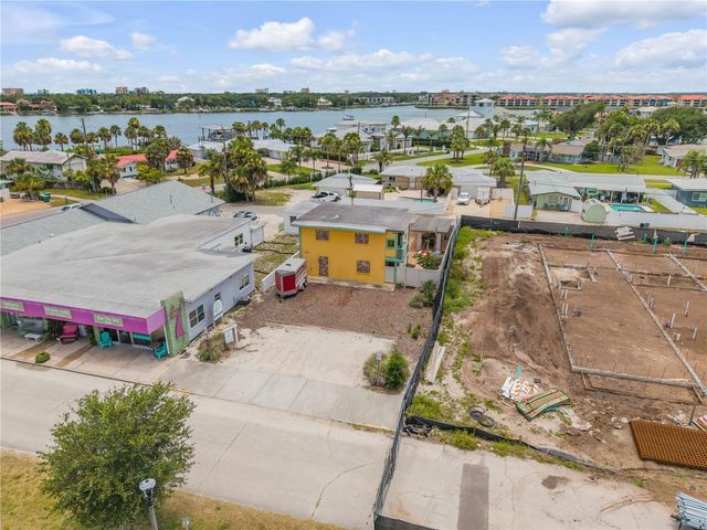 472 N CAUSEWAY, New Smyrna Beach, FL 32169