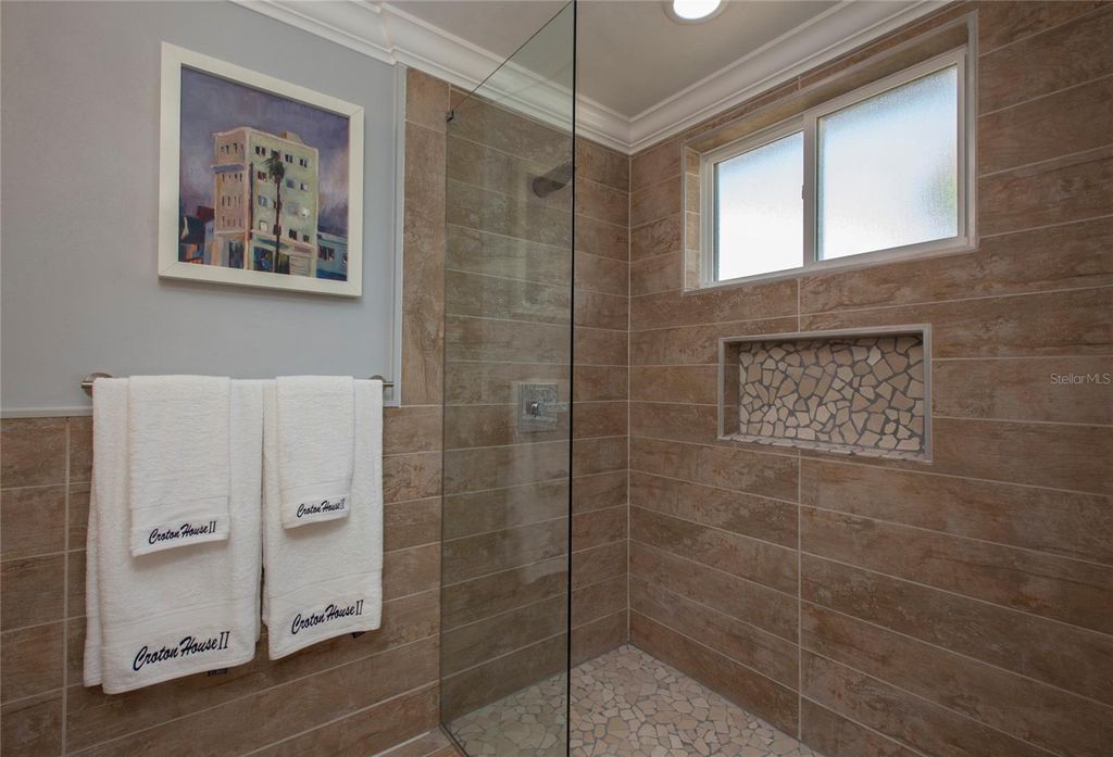 Image 7 of property listing at 472 N CAUSEWAY, New Smyrna Beach, FL 32169